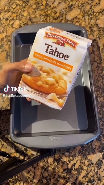 Delicious White Chocolate Macadamia Nut Cake Recipe