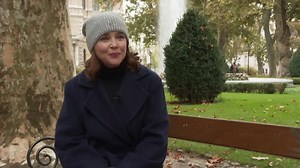 Glumica Sanja Vejnović okrenula se svojoj velikoj ljubavi - kuhanju. Više od sto recepata uskoro će se naći na stranicama njezine prve kuharice. Po cijele dane uživa uz štednjak, dok njezin suprug fotografira ukusne specijalitete. 😃 | IN MAGAZIN