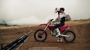 Meet the NEW 2022 CRF250R! 🔥 🔥 🔥 https://motorcycle.honda.ca/model/dirtbikes/competition/CRF250R --- Voici la NOUVELLE CRF250R 2022! 🔥 🔥 🔥 https://motorcycle.honda.ca/model/dirtbikes_fr/competition_fr/CRF250R/2021 | Honda Motorcycles Canada