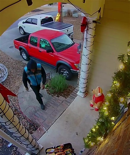 The audacity of some people to take advantage of other people’s generosity. He didn’t even deliver anything to us… just pulled up and raided the snack cart my wife was kind enough to set up for our drivers. @Amazon #amazon #tistheseason