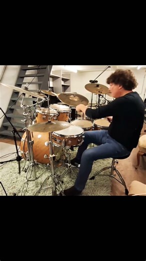 DW Eco-X Drums - drumming a groovy tom pattern