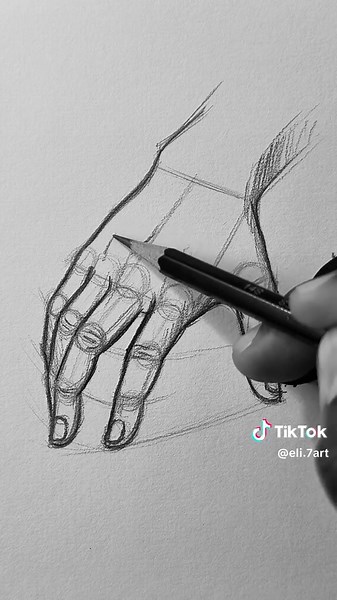 Como Desenhar Mão Passo a Passo: Estrutura Fácil de Anatomia Aprenda como desenhar mão passo a passo usando uma estrutura simples de anatomia! Desenhar mãos não precisa ser difícil quando você entende as formas básicas do esboço. Neste tutorial de desenho, mostro como construir as proporções dos dedos e da palma de forma rápida e precisa. Salve este vídeo para praticar depois! #comodesenharmão #tutorialdedesenho #esboço #desenhoalapis #anatomia