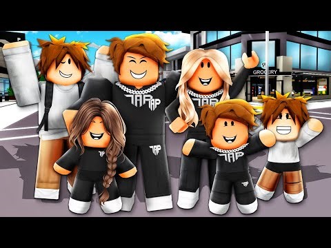 Our FIRST DAY Back in Brookhaven RP!