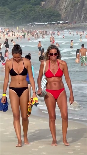🇧🇷 Leme Beach A Vibrant Day in Rio de Janeiro 4K