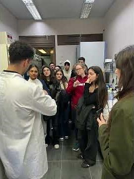 Επίσκεψη Γ'Λυκείου (Θετικό και Υγείας) στο Τμήμα Βιολογίας του ΕΚΠΑ