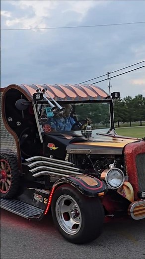 Tim's 1923 International C cab hot rod arrived at Frog Follies car show
