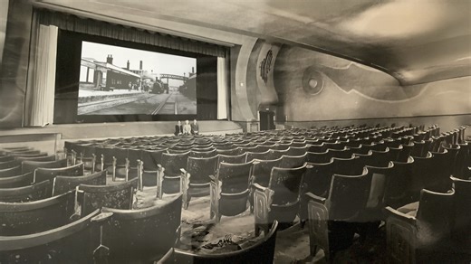 The Regal Cinema Hitchin, Hertfordshire: A Tale of Architecture, Memories, and Motion Pictures. Full video on our YouTube channel. The Regal Cinema in Hitchin, Hertfordshire, opened its doors on November 20th, 1939, with the screening of Cary Grant's "Gunga Din." Initially, architect Edgar Simmonds planned a Tudor-style building. However, these plans were shelved in favour of a Streamline Moderne design by architect Frank Ernest Bromige. The cinema's exterior featured Bromige's signature curved 
