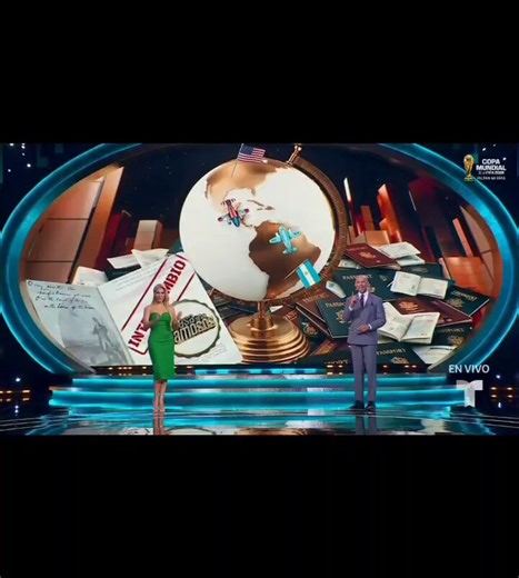 El domingo se va Fabio para argentina y si lo eliminan se entera el lunes , se queda la semana haya y regresa expulsado (cosa aquel sabemos no pasará) a diferencia de Solange que la retiraron de la placa y regresa nominada#LaCasaDeLosFamosos #LCDLF6