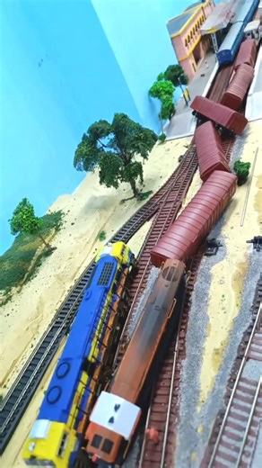 ASHIM SUTAR | Indian Railways HO Scale Model Train Crash!!! 💥💥💥 #reelitfeelit #indianrailways #hoscale #modeltrains #miniatureart | Instagram