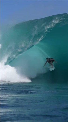 🔴(NOT A.I.) When Teahupo'o is PUMPING It's ALL SMILES