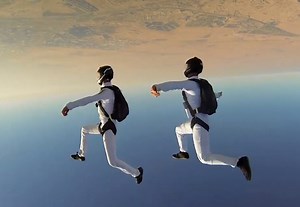 GOPRO: SYNCHRONIZE SKYDIVE IN DUBAI - Dancing in the sky