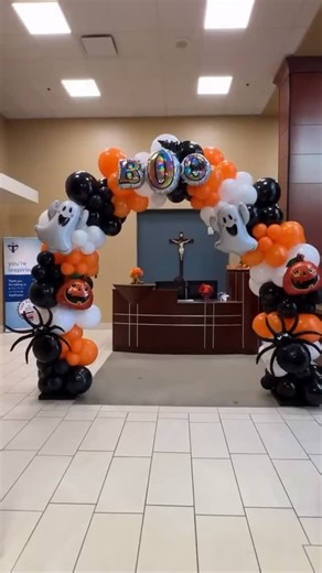 3 comments |  Happy Halloween!  This spooky setup was the perfect welcome for Halloween today! From grinning pumpkins and floating ghosts to those giant spiders — we brought the BOO to this balloon build! Whether you’re trick-or-treating or just here for the candy…  We hope your Halloween is full of fun, frights, and fabulous photo ops! | Animated Art Balloon Decor and Entertainment | Facebook