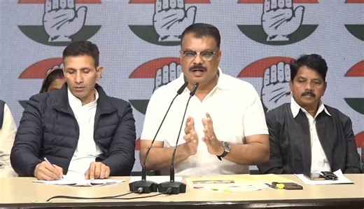 MP Congress on Instagram: "केंद्र सरकार ने अडानी को कोल ब्लॉक प्रोजेक्ट के लिए 2,672 हेक्टेयर जमीन दे दी, जिसके लिए करीब 6 लाख पेड़ काटे जा रहे हैं। अडानी की ये परियोजना एक संस्थागत फ्रॉड है। इसमें संवैधानिक रूप से कागजी कार्रवाई तो कर दी गई, लेकिन लोगों को उनके अधिकार नहीं मिले। खदान भी अडानी की, संचालन भी अडानी का और कोयले का उत्पादन भी अडानी का। सच्चाई ये है कि सरकार ने 204 करोड़ रुपए में अडानी को पूरा जंगल दे दिया। यानी सरकार ने 11 लाख करोड़ रुपए से ज्यादा का कोयला अडानी को 204 करोड़ रुपए मे