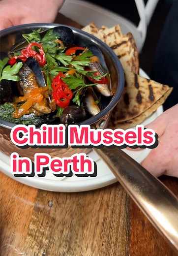 Delicious Chilli Mussels Recipe with Chef Danny