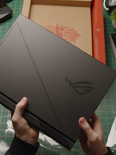 ASUS ROG Strix G16 (2024) Intel Core i9 NVIDIA GeForce RTX 4070 Gaming Laptop Unboxing