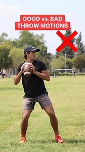 GOOD vs. BAD THROWING MOTIONS | First Down Training