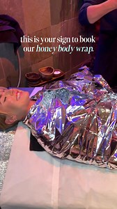 Our Honey Body Wrap is 80 minutes of pure indulgence, starting with a dry brush exfoliation, followed by warm, fresh honey massaged into your skin before you melt into our eucalyptus steam room. While the honey works its hydrating magic, you'll be treated to a blissful Maui scalp massage. This is your moment to glow from head to toe. ✨ 💛 $180 | Book now, your skin will thank you. | Maui Spa & Wellness Center