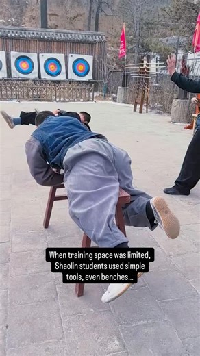 There were times in history when Shaolin had to survive in silence. When temples were destroyed and practice was forbidden, masters adapted, training in secret, using everyday objects, passing knowledge quietly to the next generation. True tradition isn’t just preserved in temples. It’s preserved in people. 🐉 🎥张壁素食小院 📲Comment “LEARN” to get access to free Shaolin training resources, guides, videos, and classes. | Shaolin Worldwide