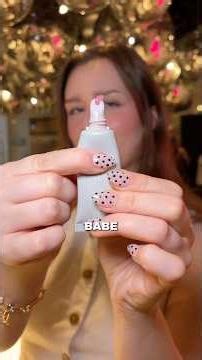 COUNTING HOW MANY TIMES IVE REAPPLIED MY LIPPIES