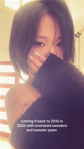 the cutest sweater from @Lewkin ! use code: DORISCHN for 50% off 🖤🖤 #lewkin #sweater #2016 #ootd