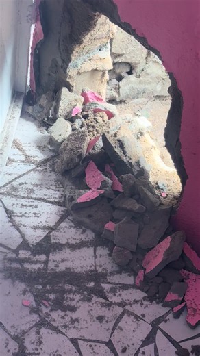 Rose Fashion foi roubada. Levaram bens materiais, mas não levaram a nossa fé nem a nossa força. A quem fez isso, que Deus toque o vosso coração. Aos que acreditam no nosso trabalho, fiquem connosco. Um seguir, uma partilha e uma palavra de apoio fazem toda a diferença. 🤍🙏 🥹🧎🏻‍♀️