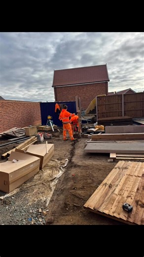 A short video of work recently completed in Hopton, Suffolk on behalf of Burgess Homes Ltd, finishing works for 9 new units included ; 🔶Storm drainage. 🔷Fencing and gates. 🔶Patios and paths. 🔷Car park build. 🔶For all enquiries contact sales@jdmapaving.co.uk #fencing #gates #paving #groundworks #drainage | JDMA paving and landscaping