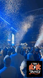 Angus Young ripping it up at Brisbane show ⚡️ Calum Docherty 📹 #acdc #acdcfamily #acdcfans #PWRUP #PWRUPTour #PWRUP2025 #POWERUPTOUR #Brisbane #Australia | The AC/DC Family!