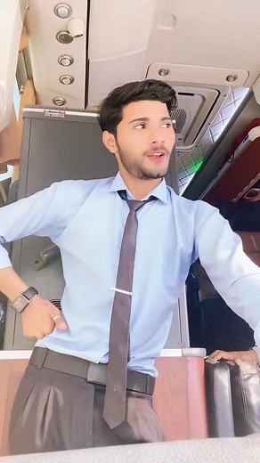 Farq to pahly parta tha 🥺 ab to ham dhyan bi nhi daty kisi pyy😏😎#foryou #tahirartist #fakelove #single #happy #dontunderreviewmyvideo #foryoupage | Tahir Artists