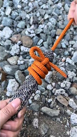 Easy Adjustable Tent Knot #technique #rope #knot #knottying