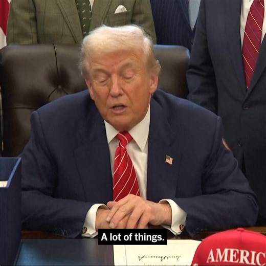 President Trump attacked CNN correspondent Kaitlan Collins in the Oval Office on Tuesday, calling her “the worst reporter” and scolding her for not smiling as she tried to ask about the latest release of files related to Jeffrey Epstein. https://nyti.ms/4qmX53J | The New York Times