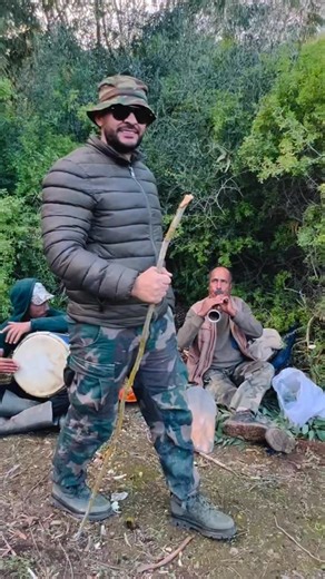 Cheb Bachir Officiel on Instagram‎: "المصيد موش كان هواية، هذا مزاج … بين التراب والهواء والجبال والخضار ❤️❤️متعة تتسمع موش كان تتحس ❤️❤️"‎