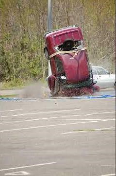 Car drop from height onto ground, crash, smash sound effect free for use