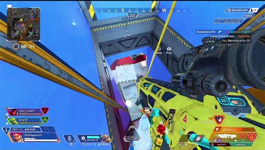 Apex Legends: Couple vs. Trio Gameplay Challenge