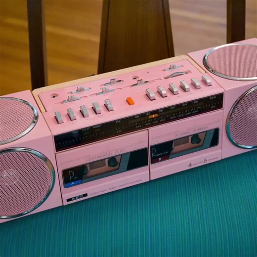 Creating a Pink 80s Moodboard for Girly Aesthetics