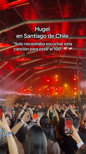 FMETV.COM on Instagram: "La energía está al máximo ⚡ @hugelthug y un line up explosivo hacen vibrar Santiago en una noche histórica. 🇨🇱🎶¿Qué te está pareciendo este fiestón en el Club Hípico? 🤔"