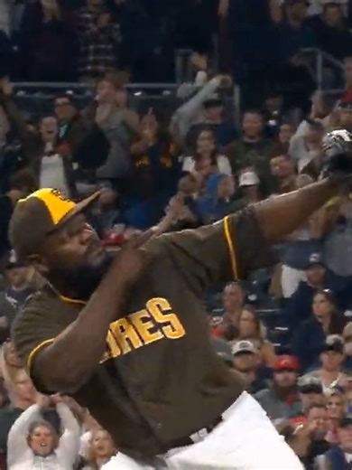 Highlighting Impressive Arrows in MLB Games