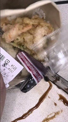I cut open Lawson's seafood tempura rice bowl. #Lawson #SeafoodTempura