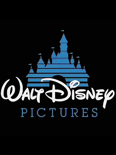 Pixie dust moments ✨💫🎇🎆 📍Hongkong Disneyland 🇭🇰 #hongkong #hongkongdisneyland #hongkongfireworks #hongkongfireworksdisplay #hongkongfireworks2024🇭🇰 #hongkongtiktok #disney #dinseyland #fireworks ##disneyfireworkshow