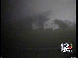 Huge E-F5 Tornado Destorys House on Camera