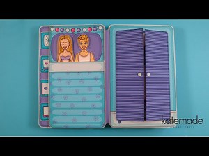 Step by stem Assembly tutorial of Winter Family House