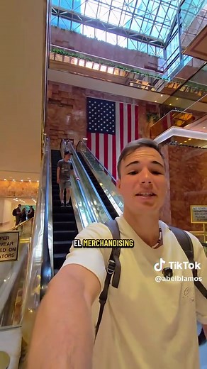 Explorando el interior de la Torre Trump en Nueva York