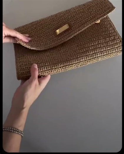 Simple & Clear): How to Crochet a Beautiful Handbag | Step-by-Step Tutorial for Beginners