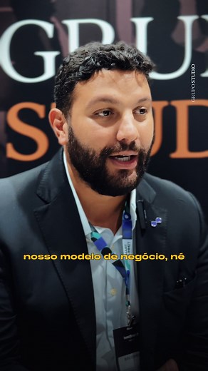 O Grupo Studio é um ecossistema com dezenas de sócios franqueados em todo o Brasil, levando às empresas soluções para reduzir custos e aumentar performance, sem precisar se preocupar com a operação. Enquanto o relacionamento é deles, a operação é 100% nossa. São mais de 40 soluções corporativas — entre elas revisão tributária, holding, mercado livre de energia e renegociação de dívidas bancárias — apoiadas por uma estrutura com 27 anos de mercado, R$16 bilhões em benefícios gerados e zero rugas 