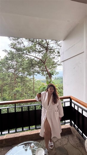 Neha Buragohain on Instagram: "Weekend well spent at 📍 Ri Kynjai Resort. Surrounded by serenity and the stunning Umiam Lake. #RikynjaiResort #WeekendGateaway #Meghalaya"
