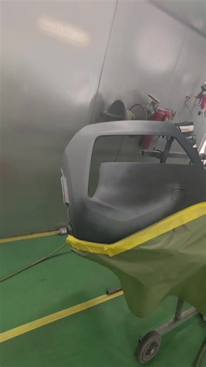 Transforming Black Beauty: A Stunning Auto Paint Job