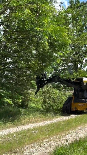 778K views · 3.2K reactions | The COOLEST Piece of Equipment I've EVER Ran #SkidSteer #IronCraft #FarmLife #Equipment | Rockhill Farm - Tractors, Firewood, and Excavating | Facebook