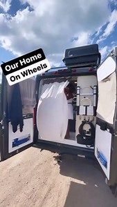 The Vanlife Summit is a FREE, online event experience by Project Van Life for anyone interested in living vanlife and traveling the world. Over the course of this 3-day event, you'll have the opportunity to learn from 30 different talented and influential speakers in the vanlife community. In addition to this, you’ll learn everything from choosing the right van to budgeting, building, traveling, pets, financial freedom, life on the road, community, inspiring stories, and much more. So you can le