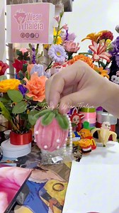 18K views · 135 reactions | Strawberry Keychain Tutorial using Fuzzy Wire/Pipe Cleaner. Keychain Tutorial Series (S7). #wearthaleiakeychaintutorials #fyp #foryou #fypage #fuzzywire #strawberrykeychain #keychains #keychaincollection #keychaincustom #tutorial #tutorials #diy #craft #crafts #crafter #pipecleanercrafts #keychains #KeychainCrafts #strawberry #fuzzywirekeychain #fuzzywire #chenillestems #craftersgonnacraft #CraftersOfInstagram #craftersoffacebook | Wear Thaleia | Facebook