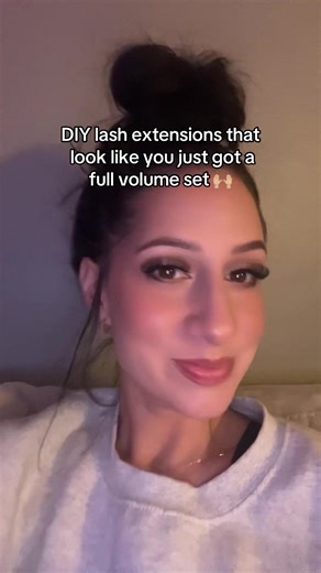 If you’ve been wanting to try DIY lash extensions, get these!! @flutterhabit lashes in the style flirt 🙌🏼🫶🏻 #flutterhabit #lashextension #diylashes