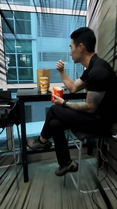 Guess what? Bodybuilders eat fast food too! The key is moderation and control. #gym #gymmotivation #exercise #beginner #UnifitGYM #malaysia #kualalumpur #selangor #健身 #运动 #瘦 #减肥 #快速瘦下 #女生运动 #男生运动 #瘦全身 | UNIFIT GYM